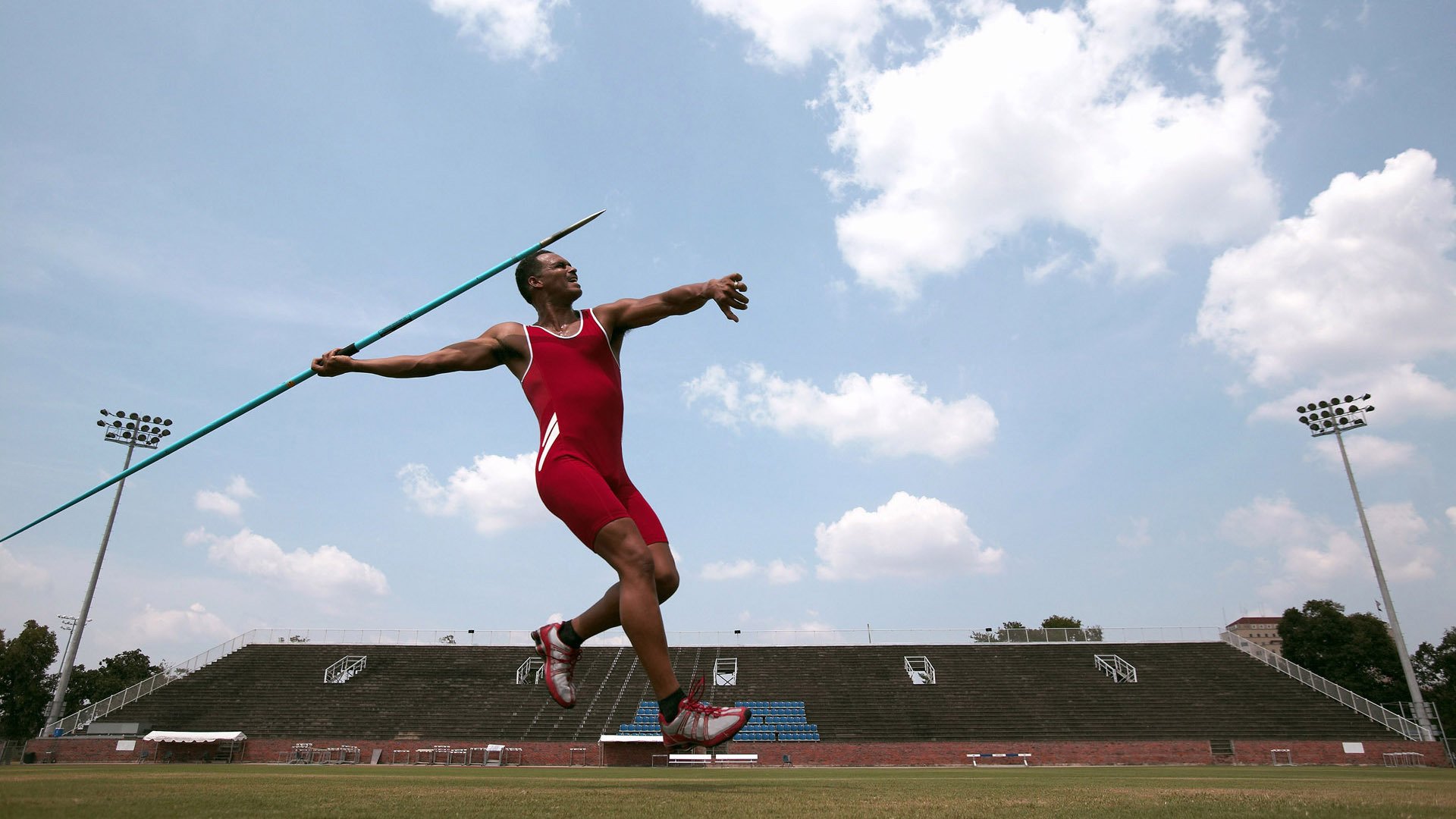 _未来篮球场:智能交互助力训练_,智能视觉篮球场